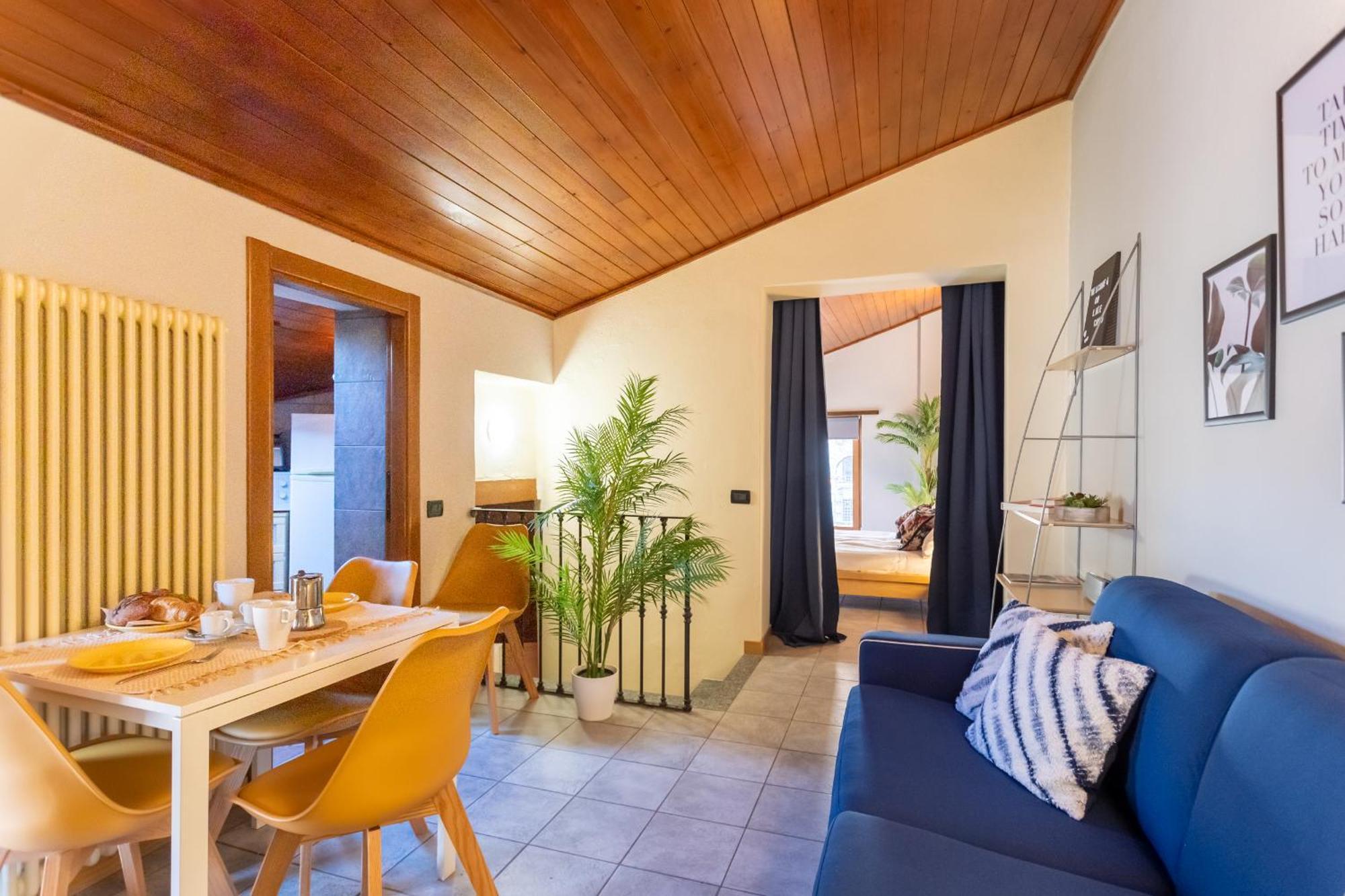 Blue Attic - Historical Como City Center By Rent All Como Exteriér fotografie